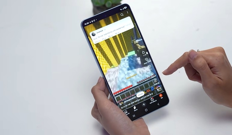 So sánh Samsung Z Flip 8 và S26 Plus - hình 15