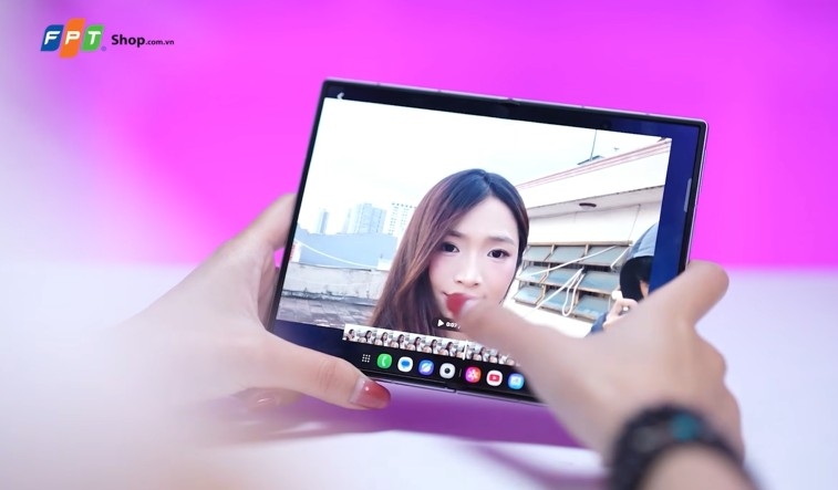 so sánh Samsung Z Fold 8 và iPhone 17 Pro - hình 15