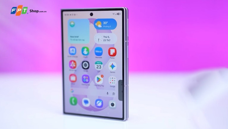so sánh Samsung Z Fold 8 và iPhone 17 Pro - hình 9