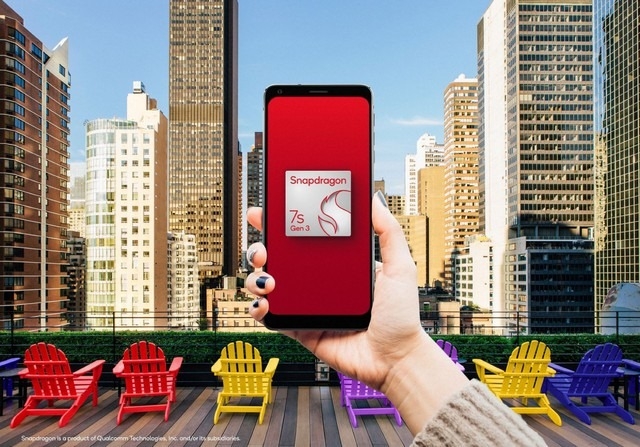 So sánh Snapdragon 7s Gen 3 và Dimensity 7300 Ultra 2