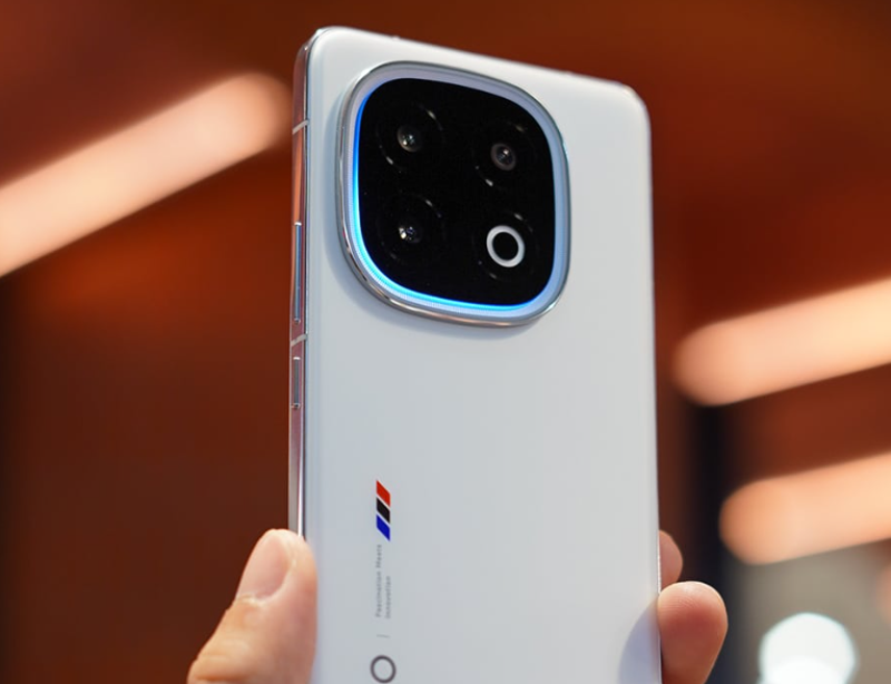 So sánh Vivo iQOO 13 và OPPO Find X8 - hình 6