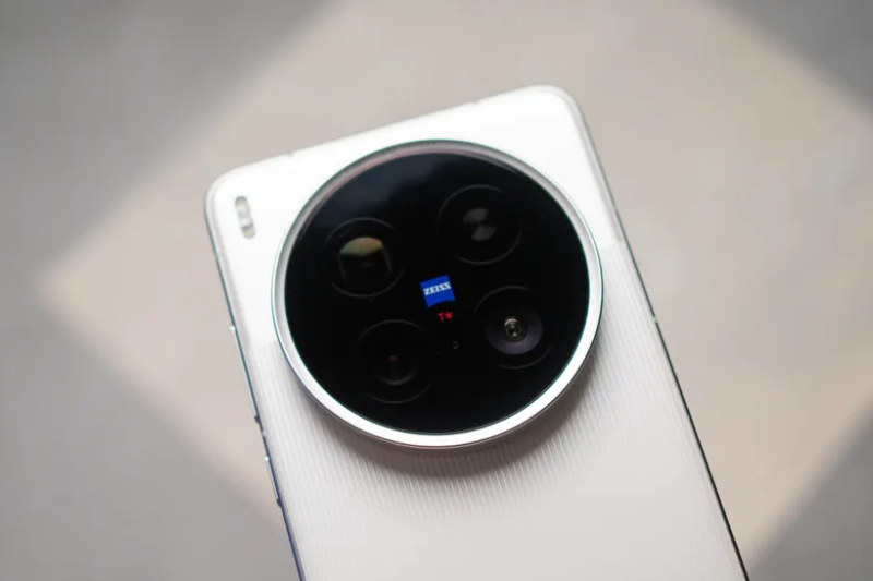 So sánh Vivo X200 Ultra và Google Pixel 9 Pro XL - hình 7
