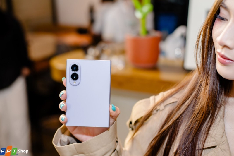 So sánh Z Fold 8 vs Huawei Pura X Max - hình 10