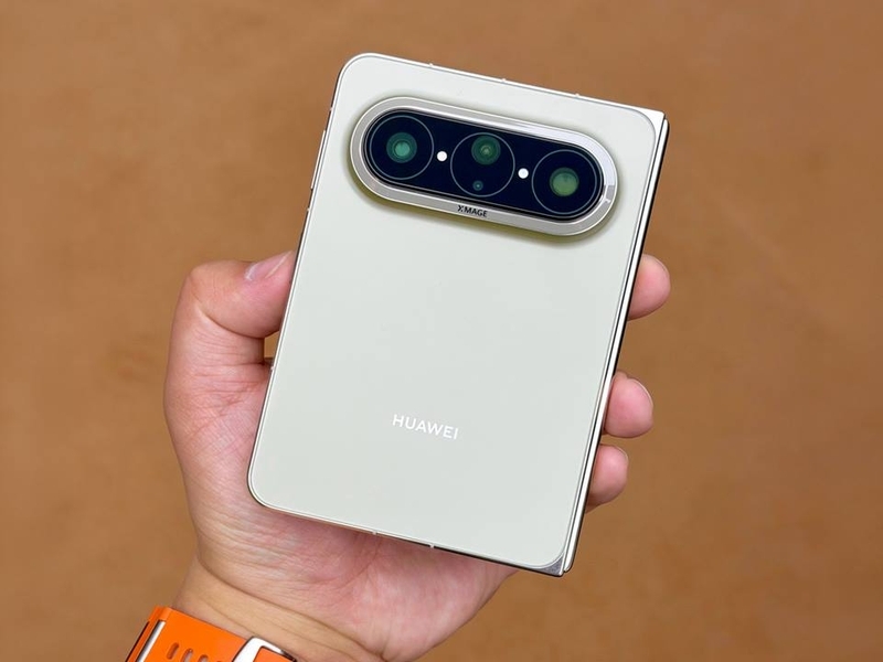 So sánh Z Fold 8 vs Huawei Pura X Max - hình 8