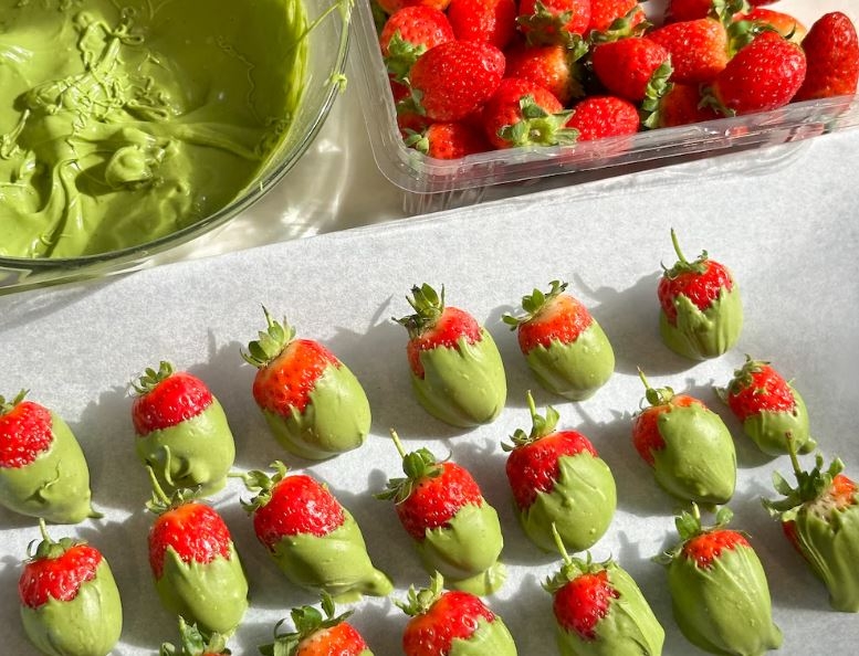 Socola truffle matcha trà xanh nhân dâu tây 5