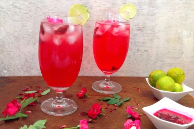 soda hoa hồng