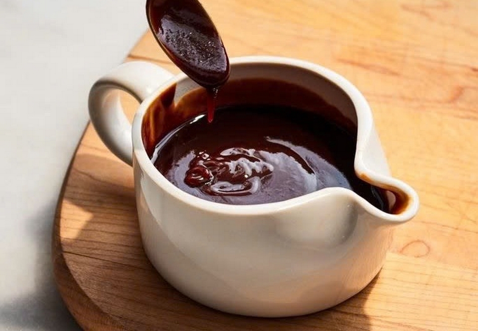 Sốt Espagnole là gì? Công thức, nguồn gốc và ứng dụng của nó trong ẩm thực