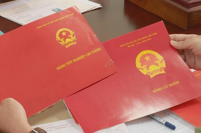 sự khác nhau giữa bằng cử nhân và bằng đại học 1