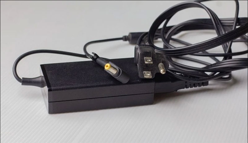 Kiểm tra nguồn điện và adapter