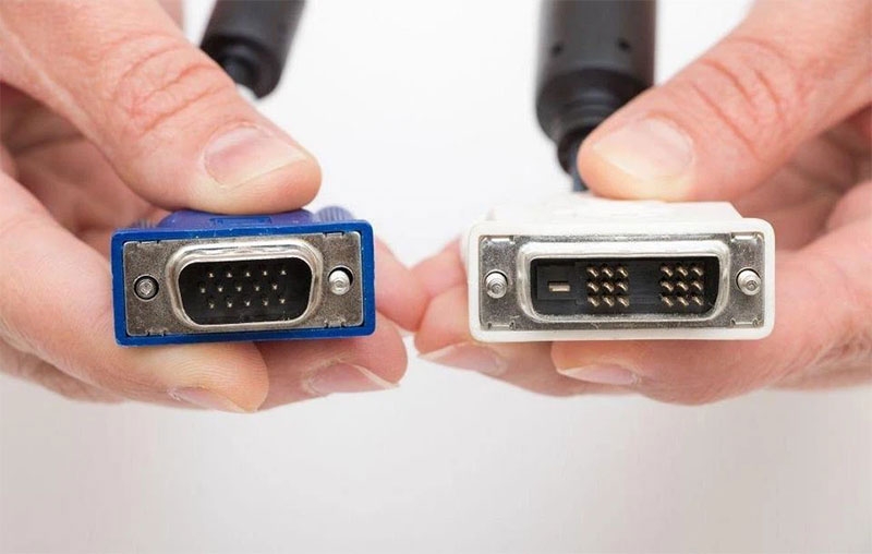 Cáp HDMI hoặc cổng kết nối bị lỗi vật lý