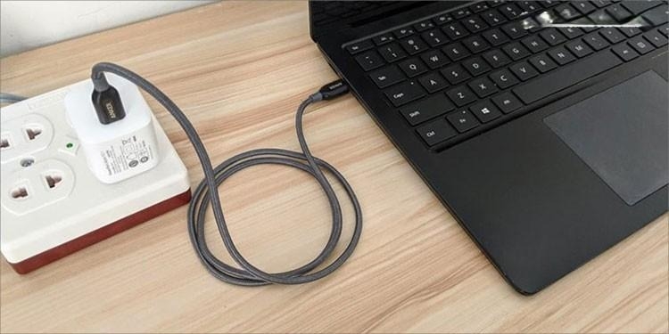 sửa laptop bị lỗi cổng Lightning 2