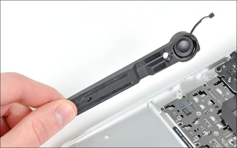 sửa loa laptop bị rè bao nhiêu tiền 2