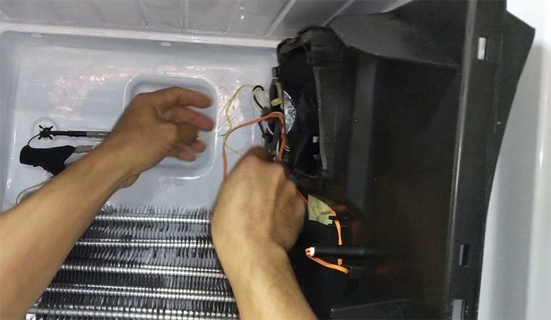 Sửa tủ lạnh đóng tuyết ngăn mát hình 3