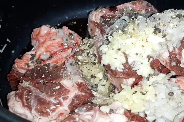 Sườn bò kho nước tương (Hình 3)