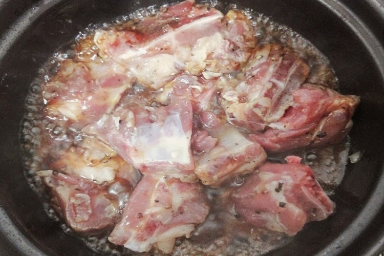Sườn bò kho nước tương (Hình 4)
