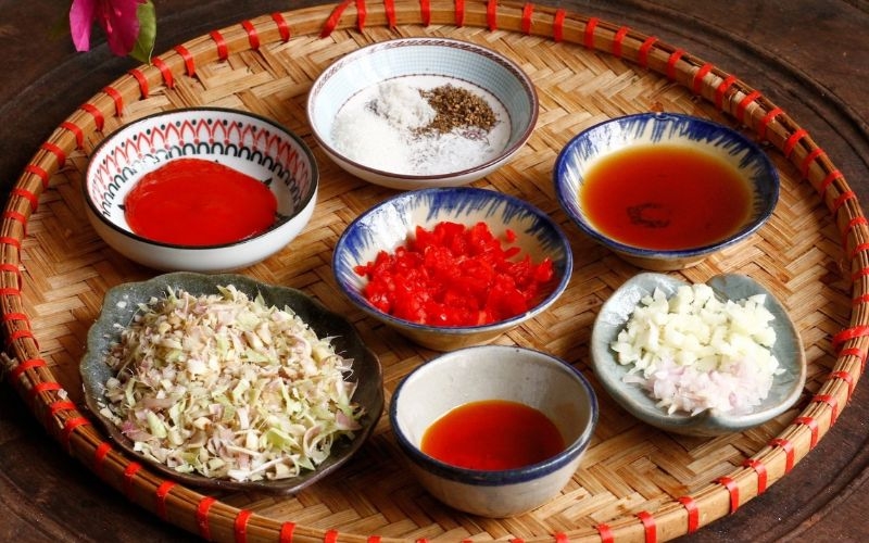 Sơ chế sả ớt làm sườn chiên sả ớt