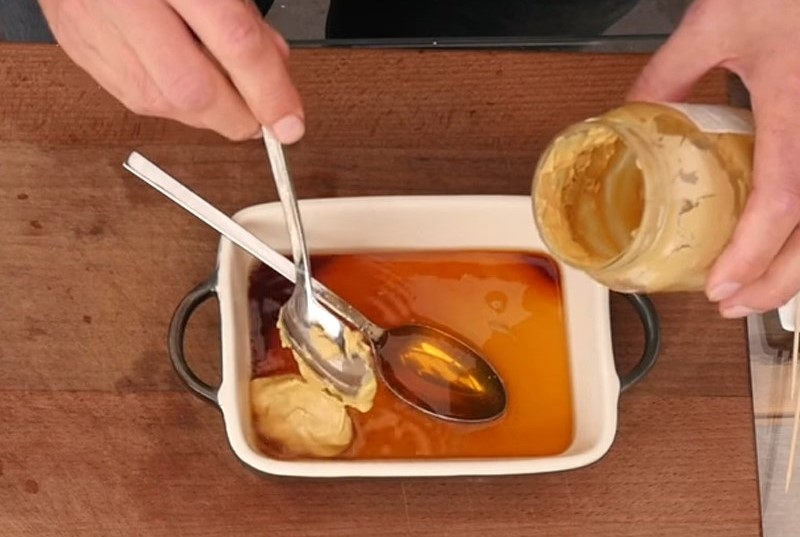Làm sốt mật ong