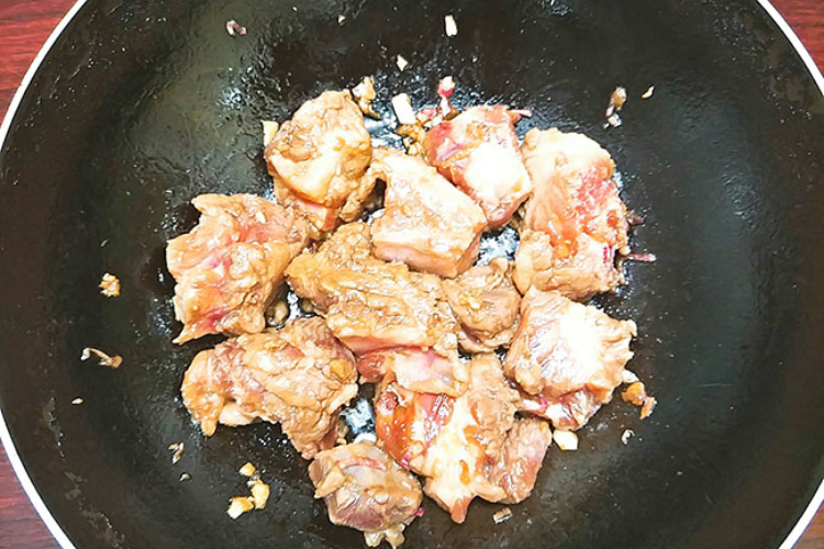 sườn nấu bung hình 5