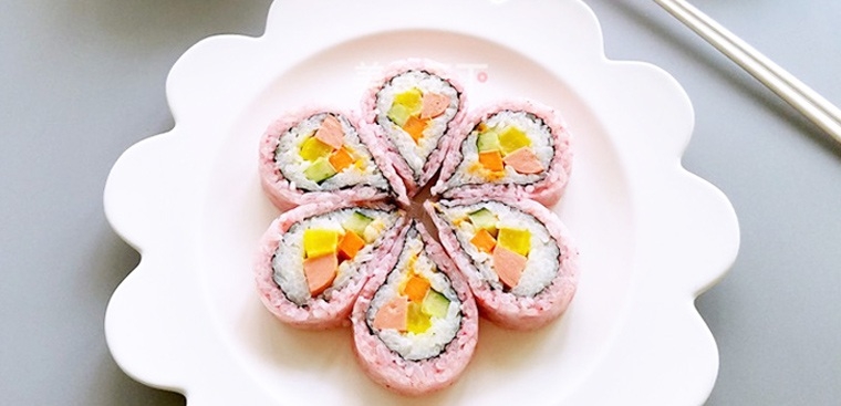 Sushi hoa anh đào 1