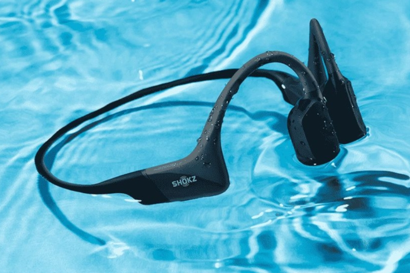 Tai nghe Shokz khả năng chống nước và mồ hôi vượt trội