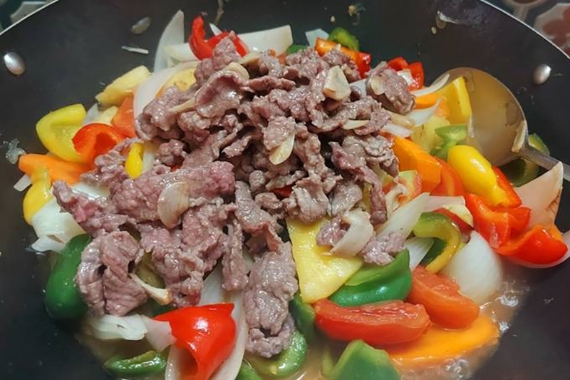 Tại sao cần lửa to khi xào thịt bò? (hình 6)