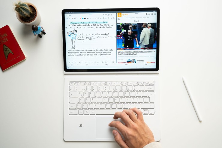 So sánh Galaxy Tab S10 FE và Galaxy Tab S10 FE Plus 8
