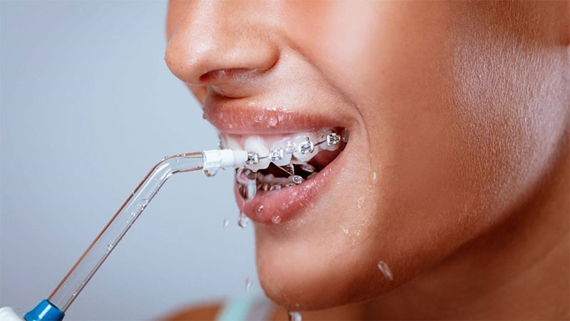 Tăm nước dùng chung được không hình 1