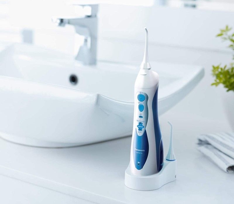 Máy tăm nước Panasonic EW1211W