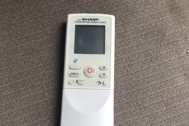 Tần số máy lạnh Sharp là bao nhiêu? Hướng dẫn cách cài đặt remote máy lạnh Sharp chính xác