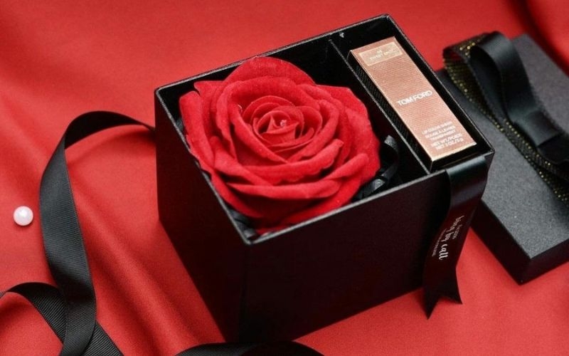Tặng quà cho người yêu ở xa - Son môi