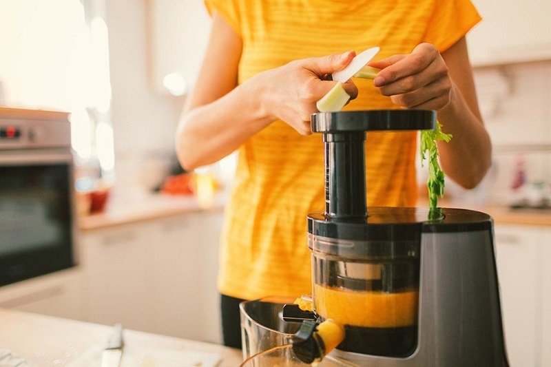 Tê tay nhẹ khi tiếp xúc bã ép trái cây ảnh 2