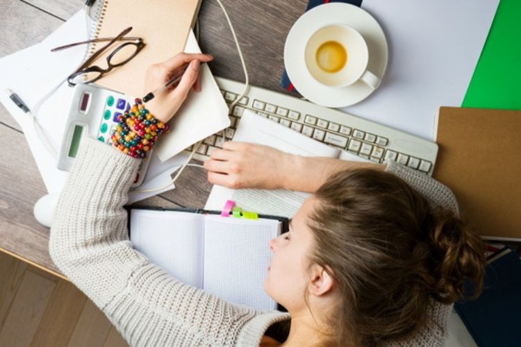 có nên test trầm cảm online