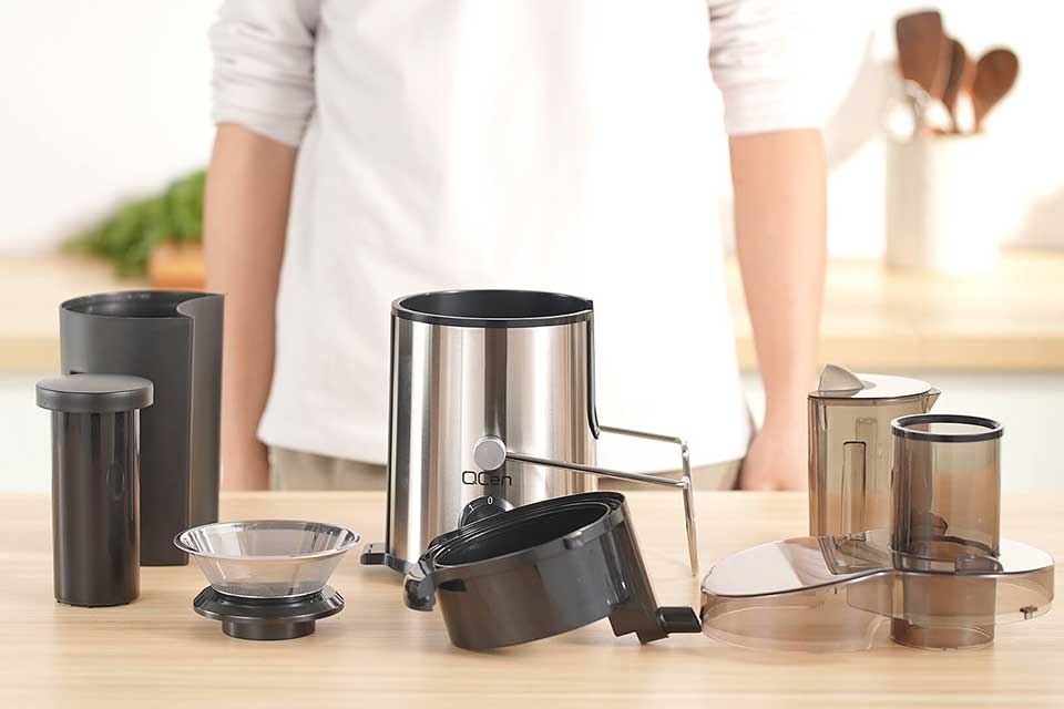 Cách tháo lắp và sử dụng máy ép trái cây tại nhà mà ai cũng có thể làm được dễ dàng