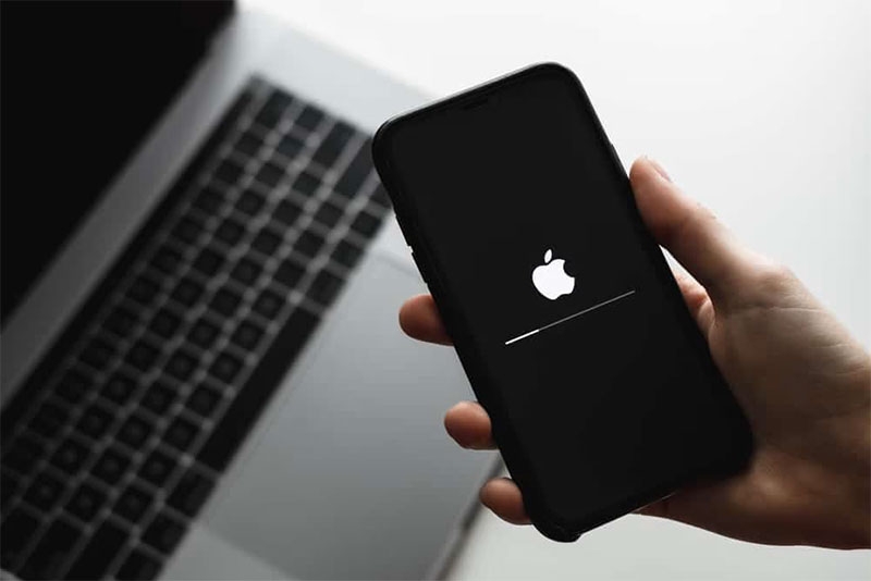 Thay main điện thoại iPhone bao nhiêu tiền hình 5