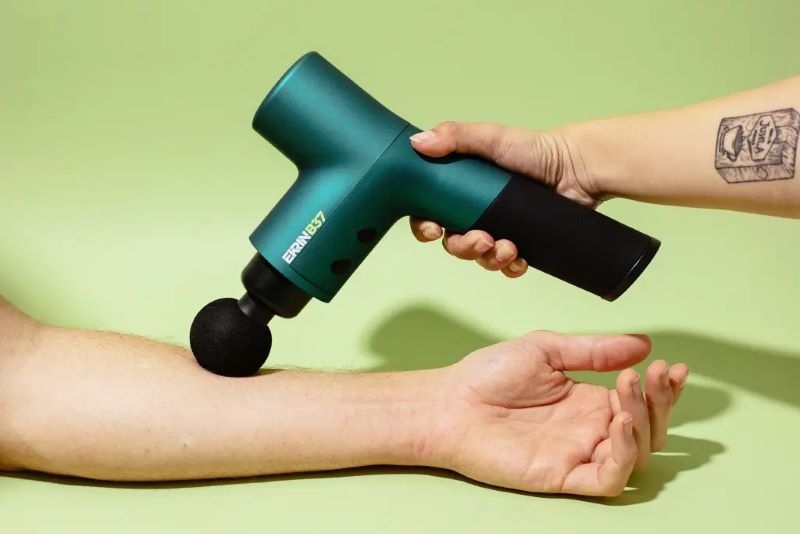 cách thay pin máy massage cầm tay (ảnh 5)