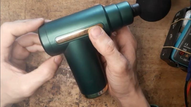 cách thay pin máy massage cầm tay (ảnh 4)