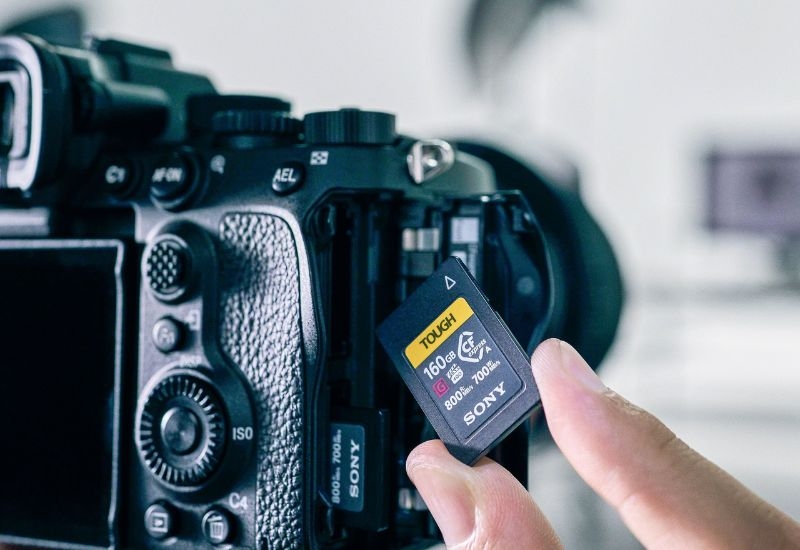 Kiểm tra loại thẻ nhớ máy ảnh Sony