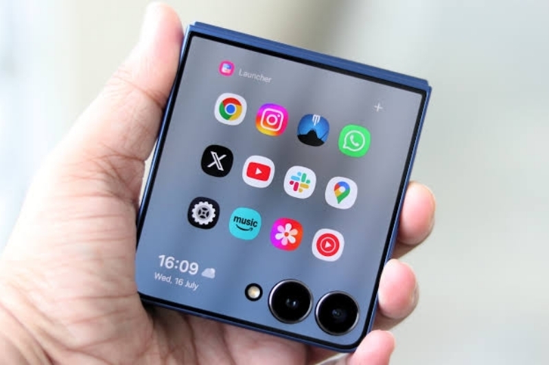 Cách thêm ứng dụng vào màn hình ngoài Z Flip 8 1