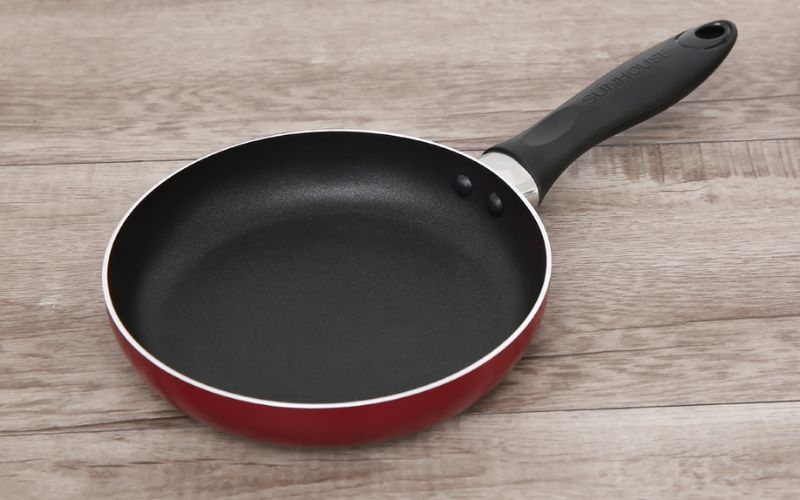 Chảo chống dính - thiết bị gia dụng được dùng đến vào mỗi ngày
