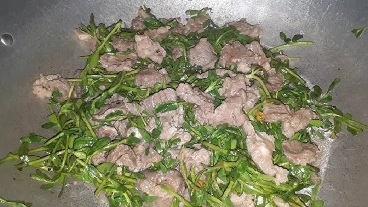 Thịt bò xào rau đắng (Hình 4)