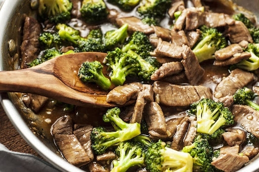 Bước 3: Xào thịt bò