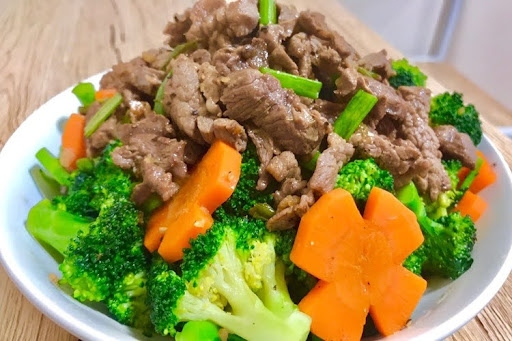 Món thịt bò xào súp lơ có giá trị dinh dưỡng như thế nào?