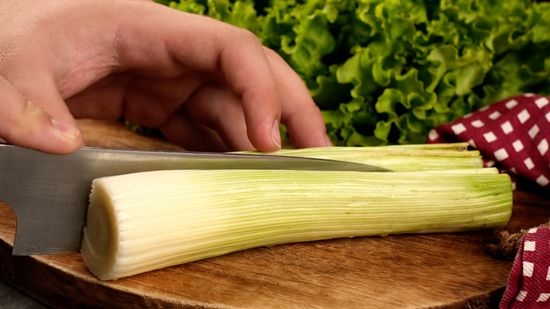 Thịt heo nướng tỏi tây (hình 3)