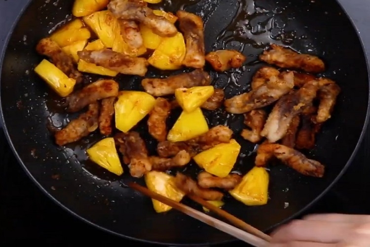 Thịt heo xào dứa (Hình 5)