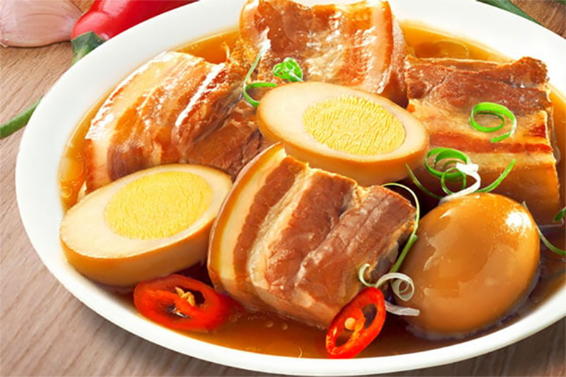 Thịt kho tàu bao nhiêu calo? Tác động đến cân nặng thế nào? Cách thưởng thức không lo tăng cân hiệu quả