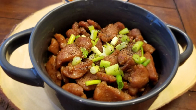 thit mong kho tieu