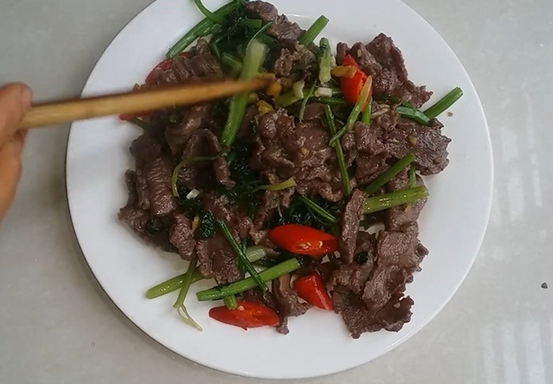 Thịt trâu xào cần tây (hình 10)