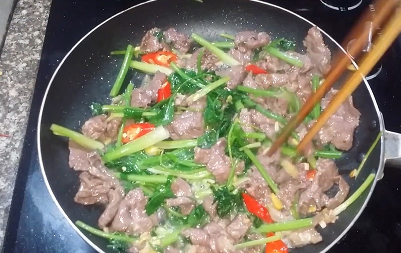 Thịt trâu xào cần tây (hình 9)
