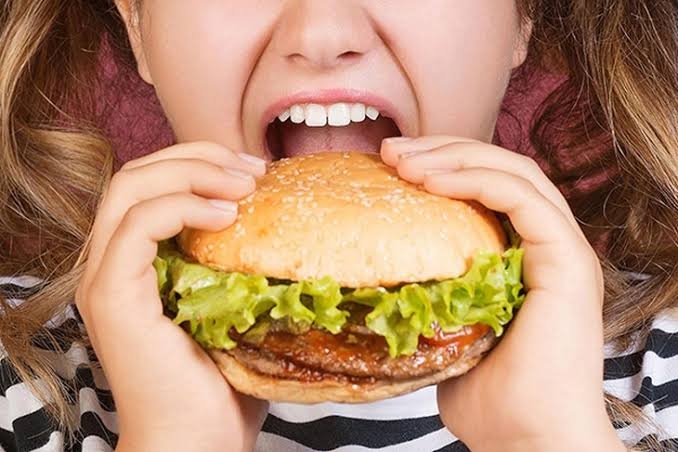 Ăn kèm với rau củ và trái cây
