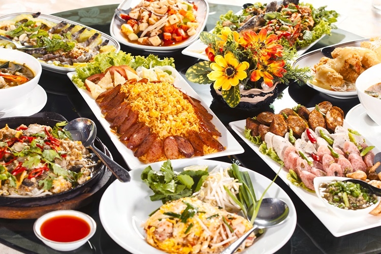 thực đơn tiệc cho 10 người 9